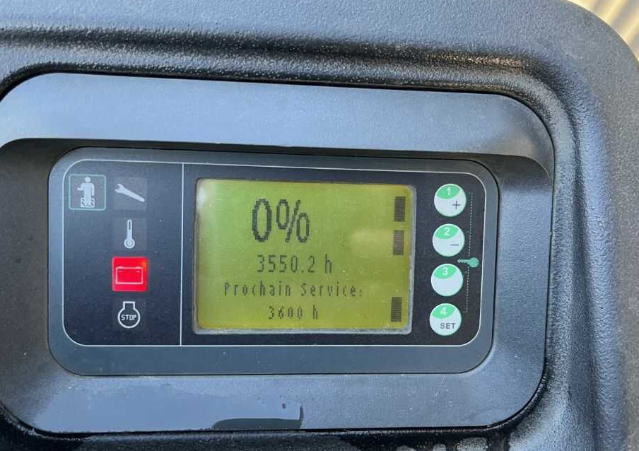 Linde P30C - Elektrische trekker: afbeelding 1 Linde P30C - Elektrische trekker: afbeelding 1