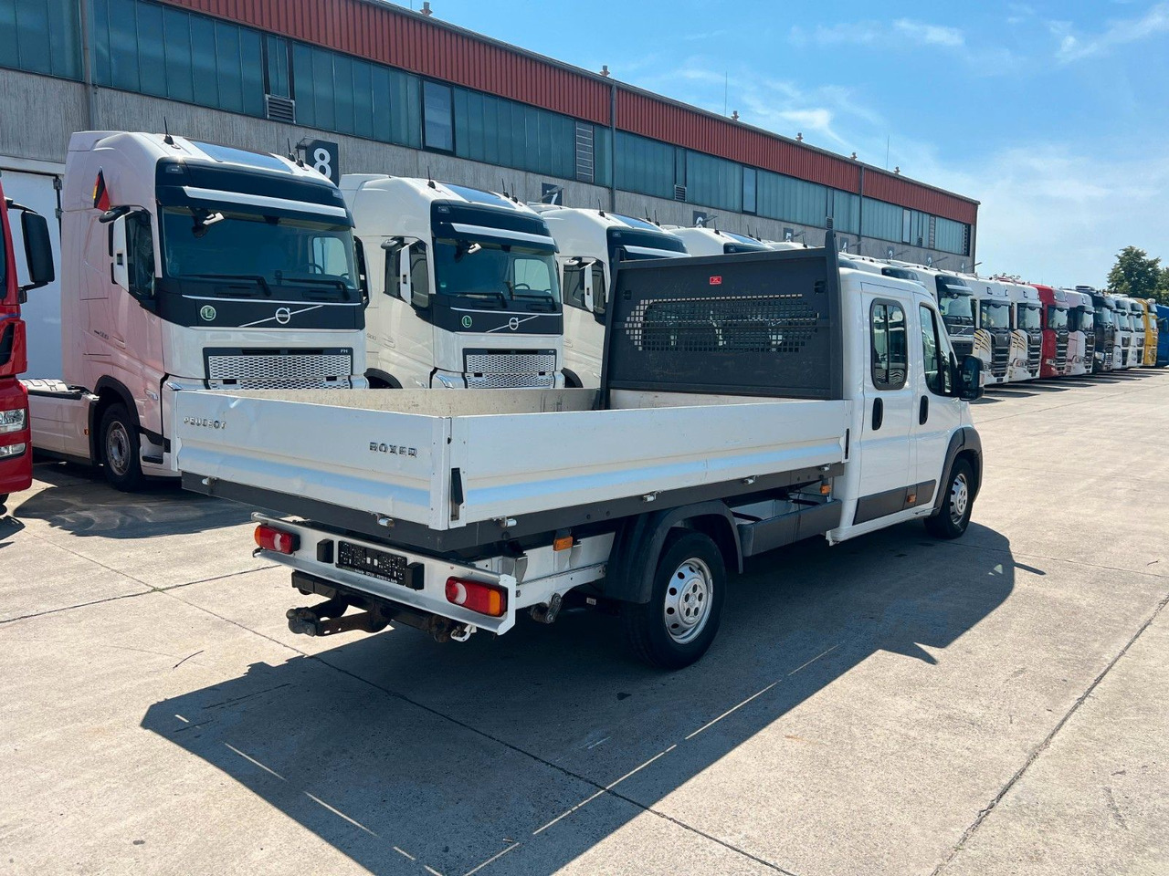 Peugeot Boxer * EURO 6 * 7 SITZER * 4 TÜRER * SCHALTGETR - Bestelwagen met open laadbak, Bestelwagen met dubbele cabine: afbeelding 4 Peugeot Boxer * EURO 6 * 7 SITZER * 4 TÜRER * SCHALTGETR - Bestelwagen met open laadbak, Bestelwagen met dubbele cabine: afbeelding 4