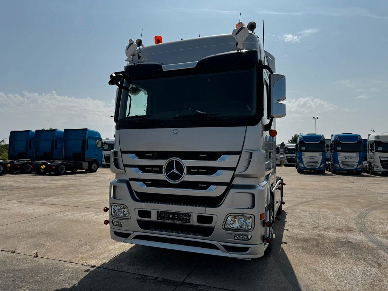 Mercedes-Benz ACTROS 1846 * AUTOMATIK * TOP * NEUE REIFEN - Trekker: afbeelding 2 Mercedes-Benz ACTROS 1846 * AUTOMATIK * TOP * NEUE REIFEN - Trekker: afbeelding 2