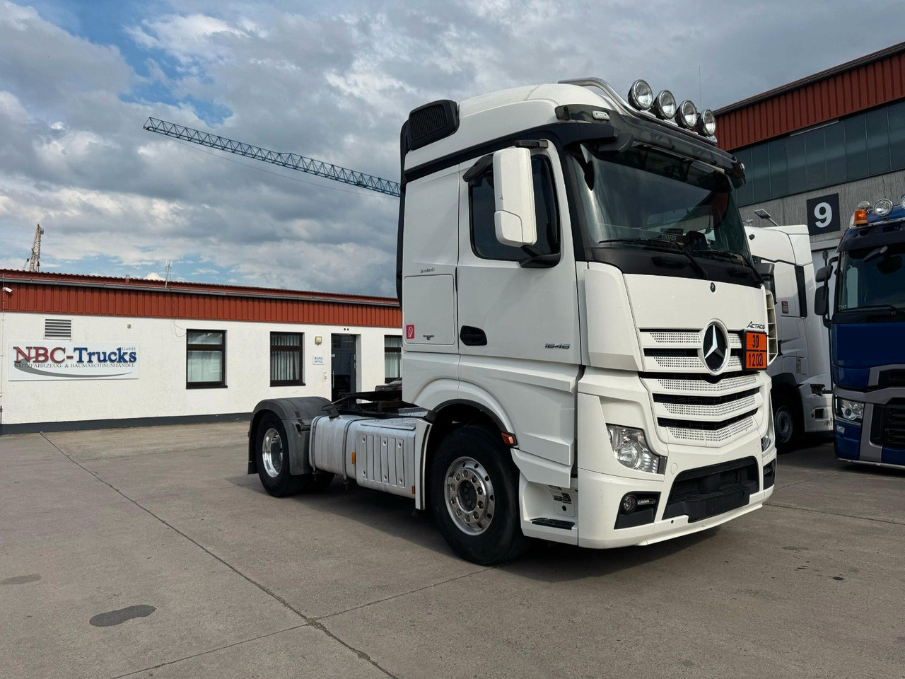 Mercedes-Benz ACTROS 1846 * RETARDER + 2X TANK * ALCOA * KIPPH - Trekker: afbeelding 3 Mercedes-Benz ACTROS 1846 * RETARDER + 2X TANK * ALCOA * KIPPH - Trekker: afbeelding 3