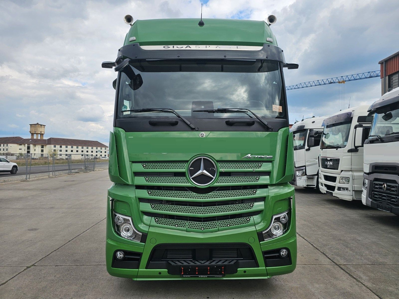 Mercedes-Benz ACTROS 1851 * RETARDER * DRIVE ASS * TOP * - Trekker: afbeelding 2 Mercedes-Benz ACTROS 1851 * RETARDER * DRIVE ASS * TOP * - Trekker: afbeelding 2
