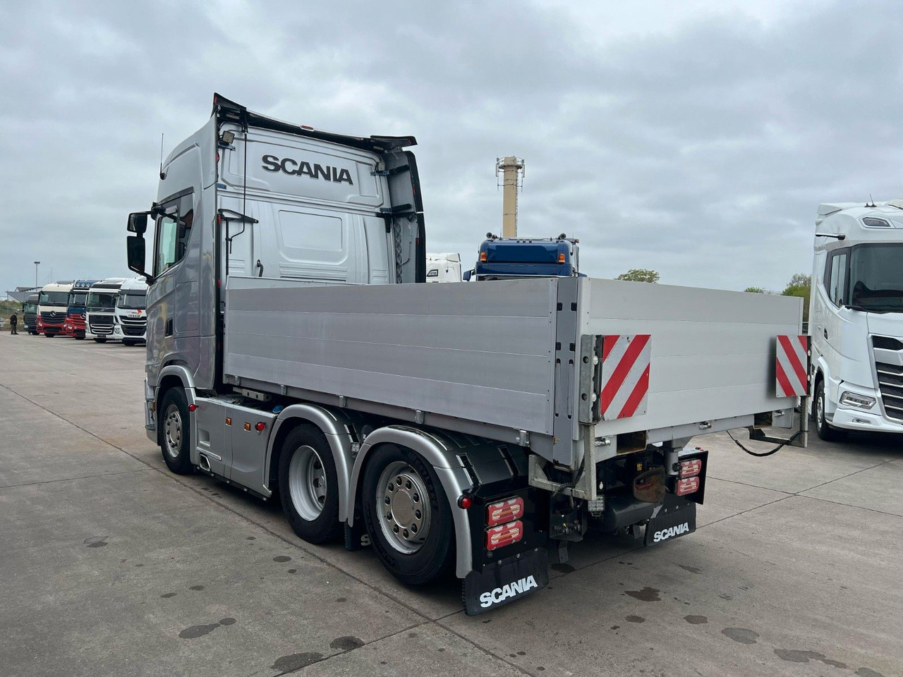 Scania S 650 * LEDER *PR. AUFBAU * ACC * STANDKLIMA * - Trekker: afbeelding 4 Scania S 650 * LEDER *PR. AUFBAU * ACC * STANDKLIMA * - Trekker: afbeelding 4