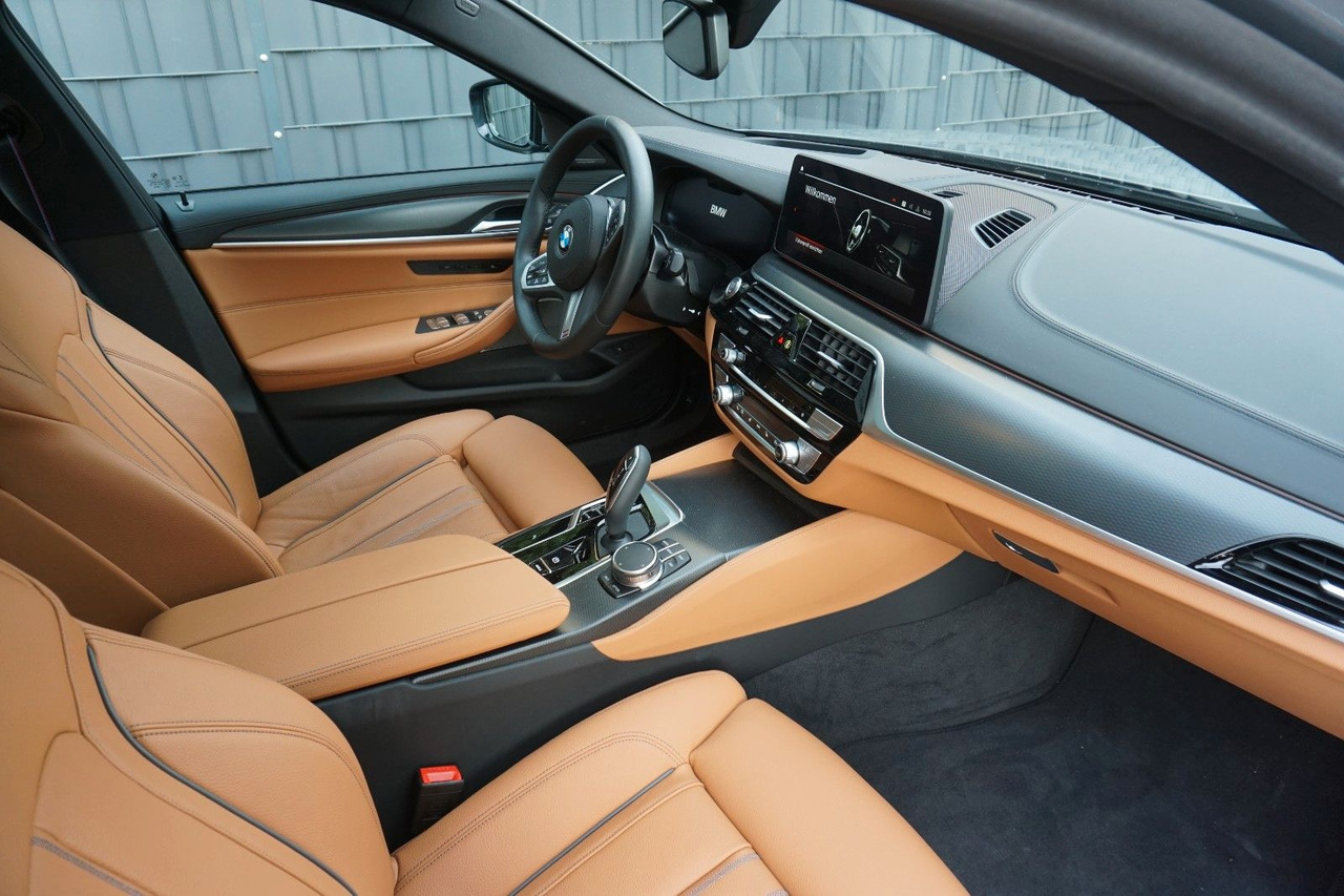 BMW 530 xDrive Touríng - Stationwagen: afbeelding 4 BMW 530 xDrive Touríng - Stationwagen: afbeelding 4