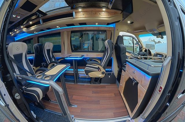 Mercedes-Benz Sprinter 319 VIP 8+1 Mercedes-Benz Sprinter 319 VIP 8+1 - Minibus, Personenvervoer: afbeelding 2 Mercedes-Benz Sprinter 319 VIP 8+1 Mercedes-Benz Sprinter 319 VIP 8+1 - Minibus, Personenvervoer: afbeelding 2