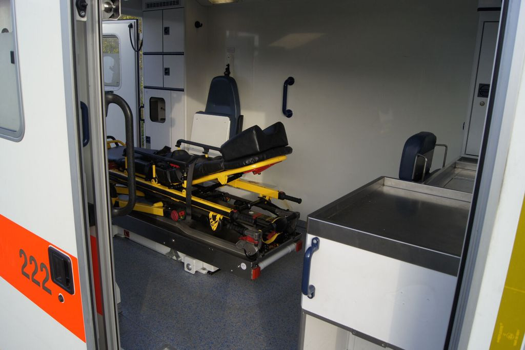 Ambulance Mercedes-Benz Sprinter 516 WAS: afbeelding 9