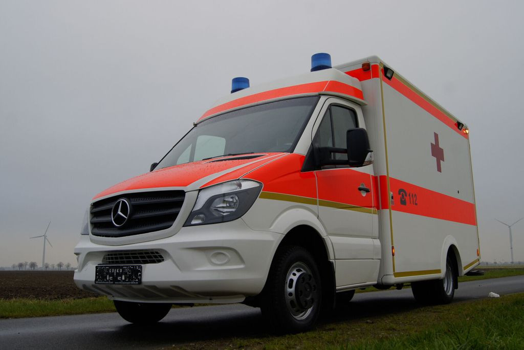 Mercedes-Benz Sprinter 516 // inkl. 1 Jahr Garantie Mercedes-Benz Sprinter 516 // inkl. 1 Jahr Garantie - Ambulance: afbeelding 3 Mercedes-Benz Sprinter 516 // inkl. 1 Jahr Garantie Mercedes-Benz Sprinter 516 // inkl. 1 Jahr Garantie - Ambulance: afbeelding 3