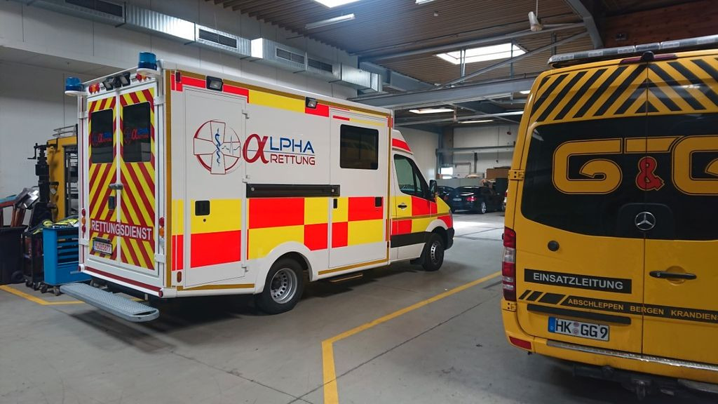 Mercedes-Benz Sprinter 519 ATM 0 KM WAS Koffer Mercedes-Benz Sprinter 519 ATM 0 KM WAS Koffer - Ambulance: afbeelding 1 Mercedes-Benz Sprinter 519 ATM 0 KM WAS Koffer Mercedes-Benz Sprinter 519 ATM 0 KM WAS Koffer - Ambulance: afbeelding 1