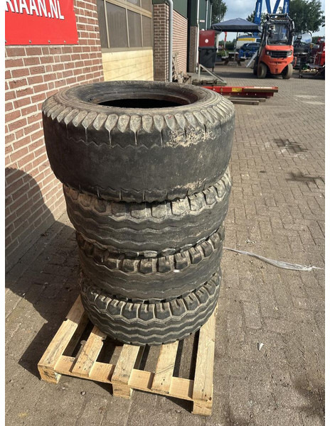 4 Banden 11.5/80.15.3 - Gebruikt - Band voor Vrachtwagen: afbeelding 3 4 Banden 11.5/80.15.3 - Gebruikt - Band voor Vrachtwagen: afbeelding 3