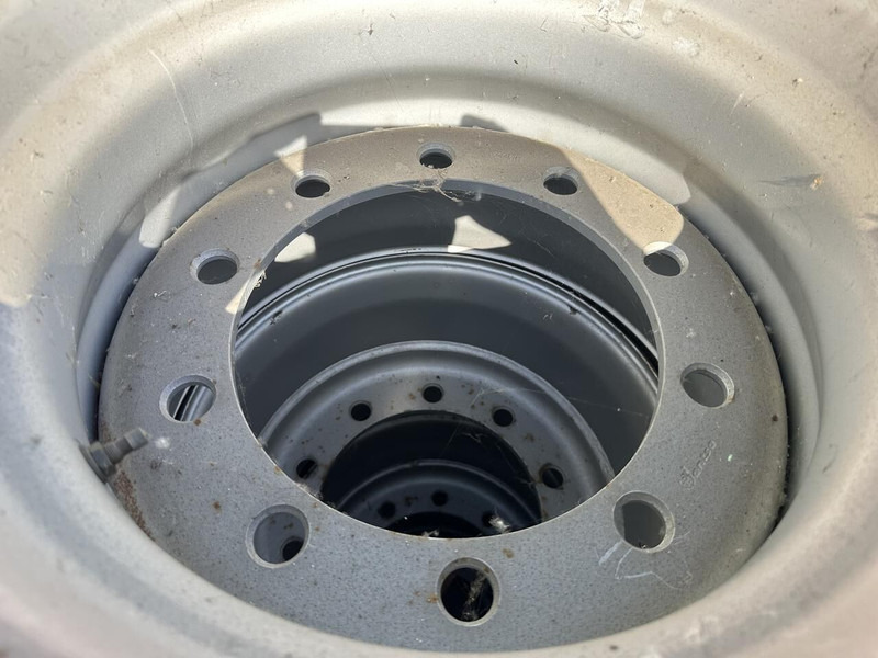 4 Banden - Band voor Vrachtwagen: afbeelding 5 4 Banden - Band voor Vrachtwagen: afbeelding 5