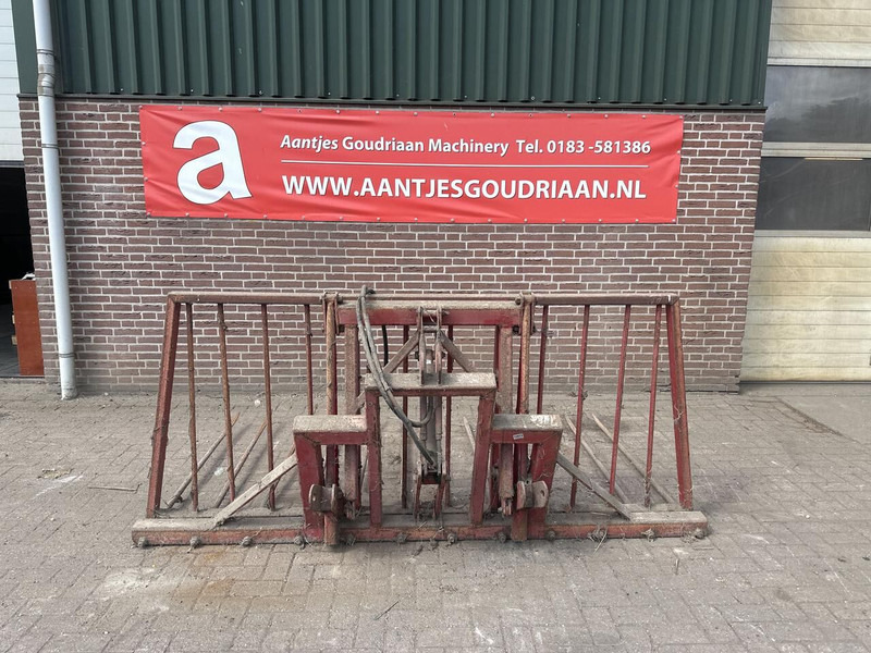 Afschuifvork - Gebruikt - Grijper voor Landbouwmachine: afbeelding 1 Afschuifvork - Gebruikt - Grijper voor Landbouwmachine: afbeelding 1