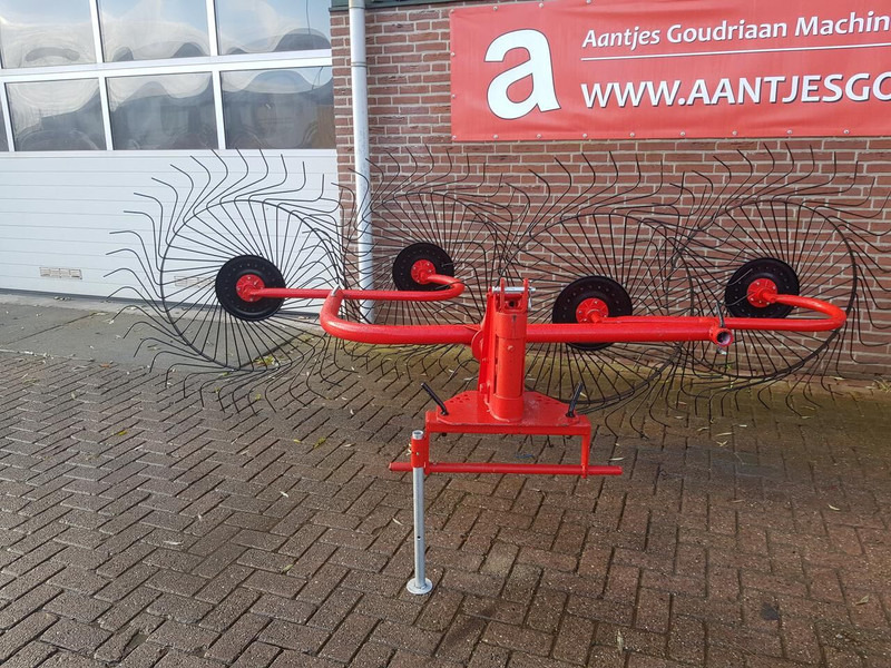 Boxer acrobaat - Hooischudder: afbeelding 1 Boxer acrobaat - Hooischudder: afbeelding 1