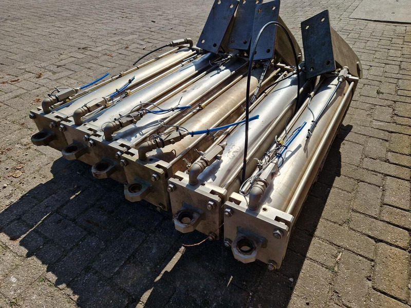 Luchtcilinders - Gebruikt - Hydraulische cilinder: afbeelding 3 Luchtcilinders - Gebruikt - Hydraulische cilinder: afbeelding 3