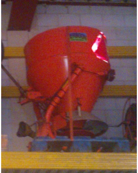 Nr. 3117 - Zout/ Zandstrooier: afbeelding 1 Nr. 3117 - Zout/ Zandstrooier: afbeelding 1