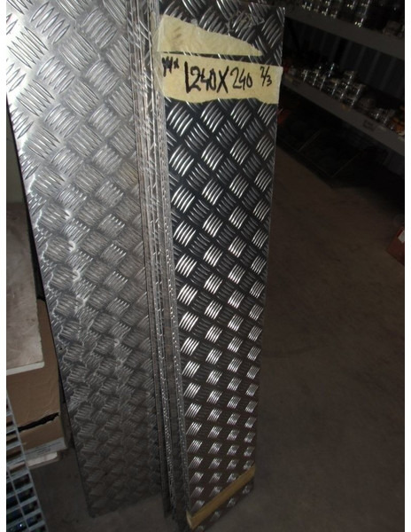 Onbekend - Bumper: afbeelding 2 Onbekend - Bumper: afbeelding 2