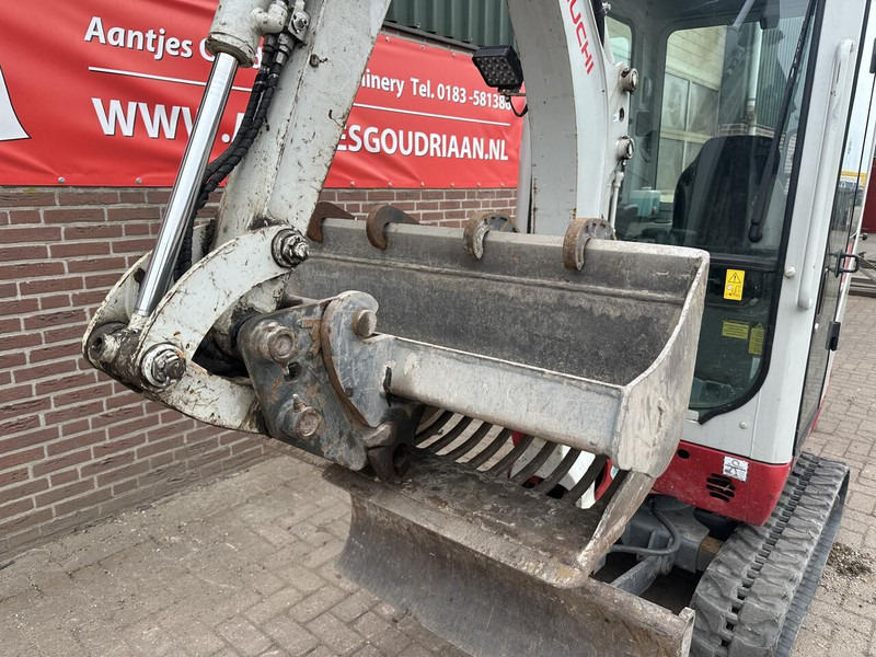 Takeuchi TB216 - Gebruikt - Minigraafmachine: afbeelding 3 Takeuchi TB216 - Gebruikt - Minigraafmachine: afbeelding 3