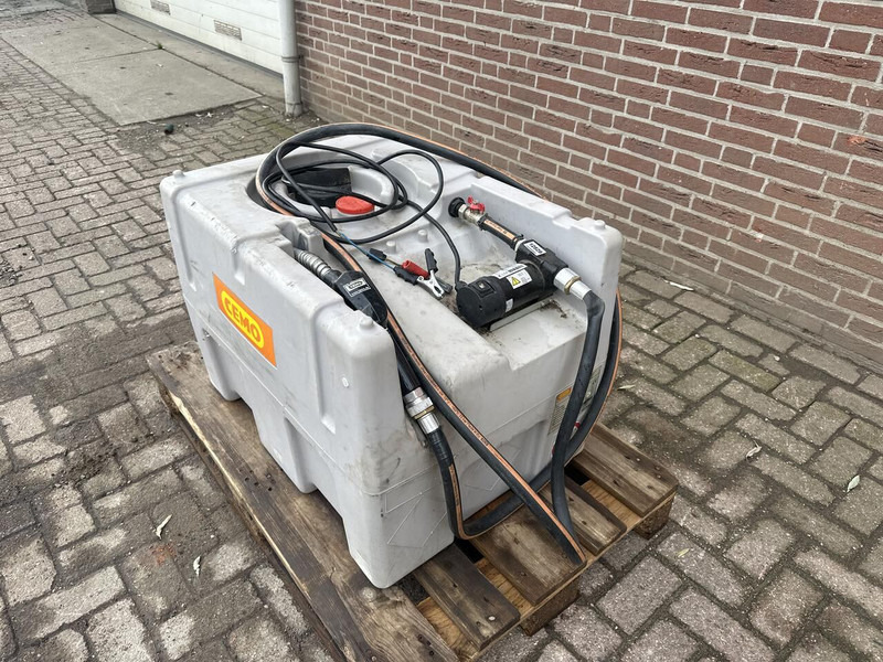 Dieseltank 200 liter - Gebruikt - Tankwagen: afbeelding 2 Dieseltank 200 liter - Gebruikt - Tankwagen: afbeelding 2