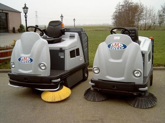 Zit - Veegwagen: afbeelding 1 Zit - Veegwagen: afbeelding 1