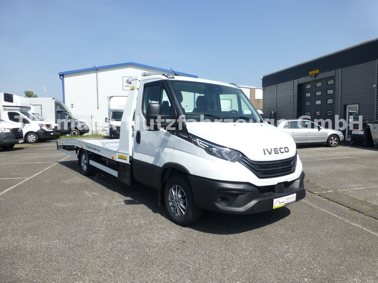Iveco Daily 35S18 Autotransporter Aut. Luftfed. NAVI - Bergingsvoertuig: afbeelding 2 Iveco Daily 35S18 Autotransporter Aut. Luftfed. NAVI - Bergingsvoertuig: afbeelding 2