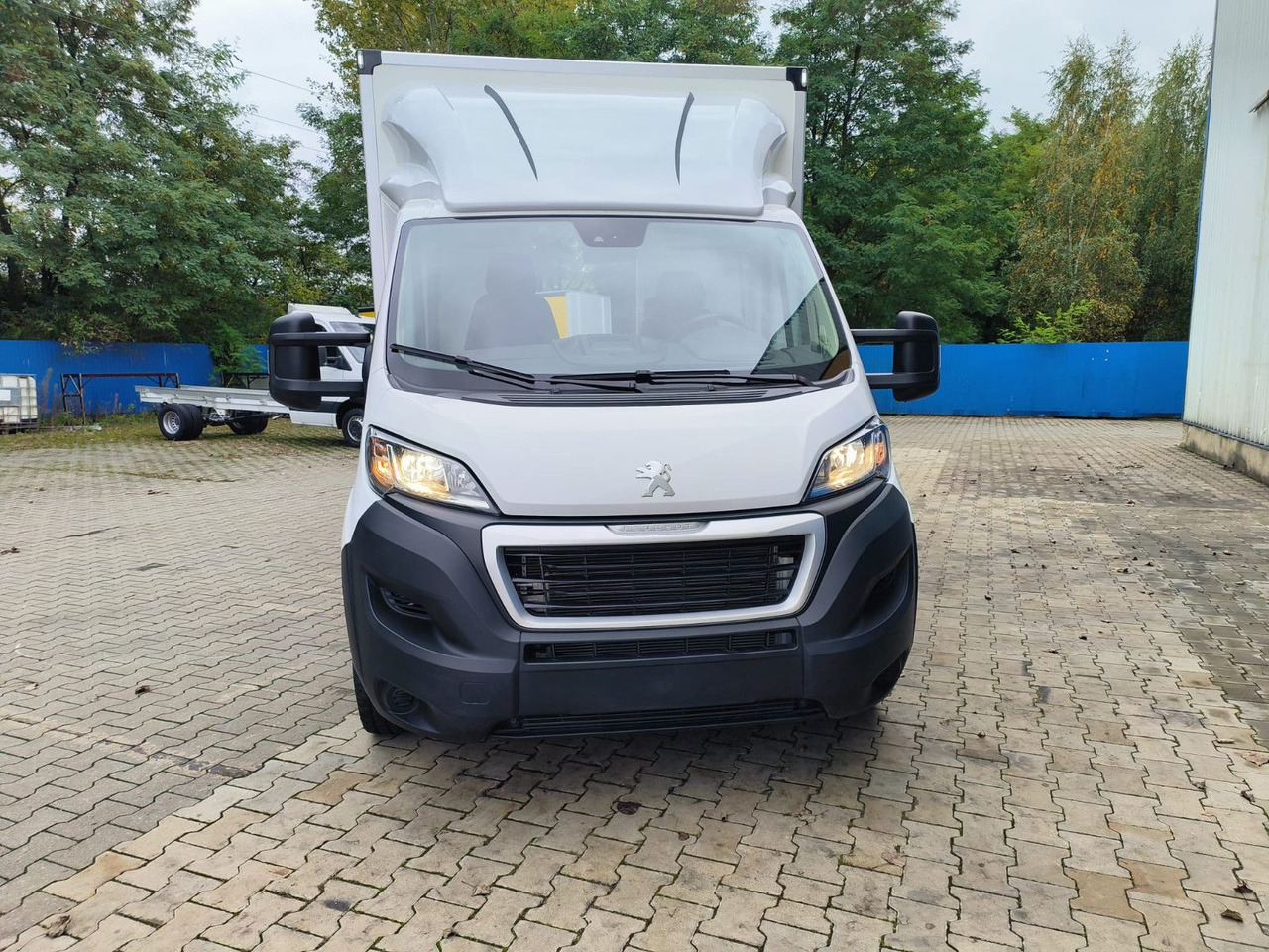 Peugeot Boxer Premium Koffer Extra Tief mit Klappe ! - Bestelwagen gesloten laadbak: afbeelding 4 Peugeot Boxer Premium Koffer Extra Tief mit Klappe ! - Bestelwagen gesloten laadbak: afbeelding 4