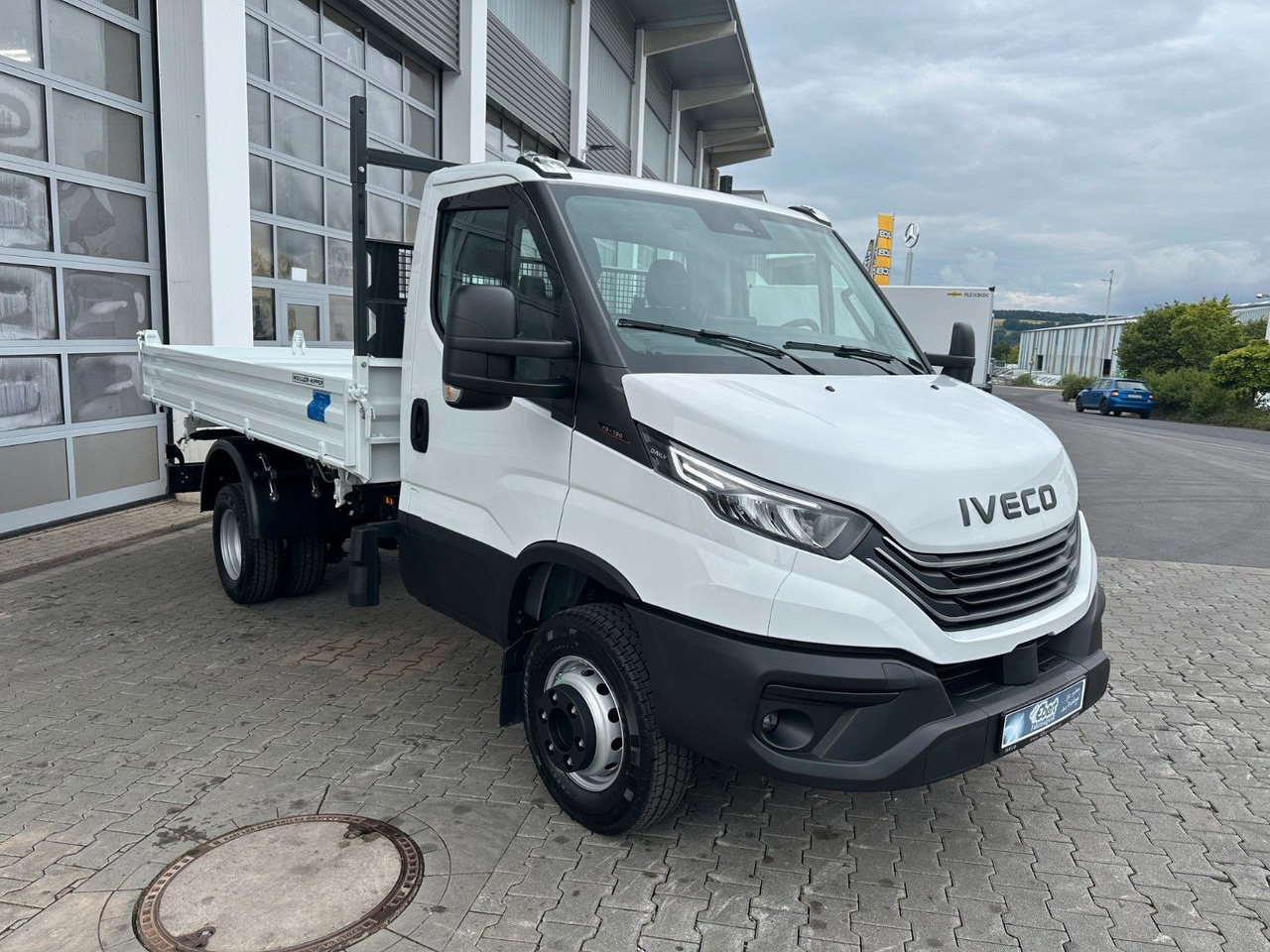 Iveco 70C18H 3-S.-Kipper Meiller *R3.450mm*2xAHK* - Kipper bestelwagen: afbeelding 3 Iveco 70C18H 3-S.-Kipper Meiller *R3.450mm*2xAHK* - Kipper bestelwagen: afbeelding 3