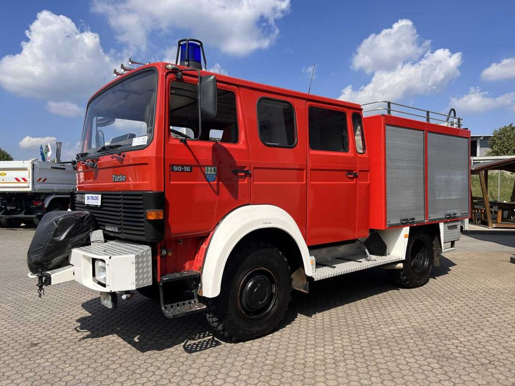 Iveco 75-16 AW 4x4 LF8 Feuerwehr Standheizung 9 Sitze Iveco 75-16 AW 4x4 LF8 Feuerwehr Standheizung 9 Sitze - Brandweerwagen: afbeelding 4 Iveco 75-16 AW 4x4 LF8 Feuerwehr Standheizung 9 Sitze Iveco 75-16 AW 4x4 LF8 Feuerwehr Standheizung 9 Sitze - Brandweerwagen: afbeelding 4