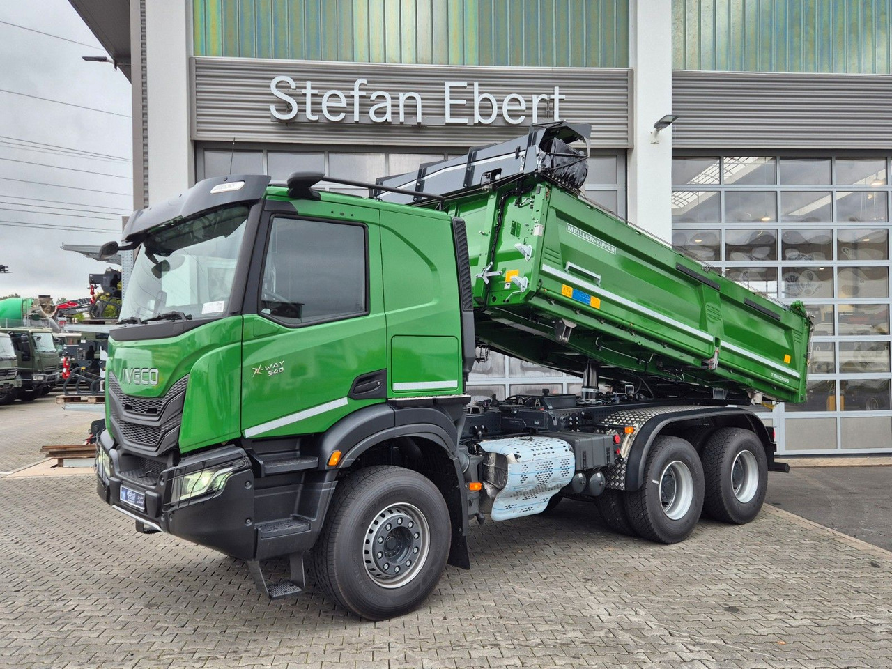 Iveco AT300X54Z HR OFF Bordmatik AHK Intarder - Kipper vrachtwagen: afbeelding 3 Iveco AT300X54Z HR OFF Bordmatik AHK Intarder - Kipper vrachtwagen: afbeelding 3