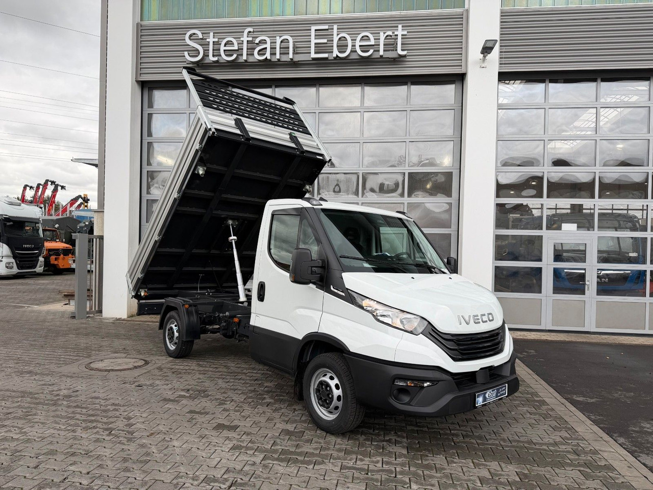 Iveco Daily 35S14 A8*R3.450mm*Automatik*Kamera*2Sitze* - Kipper bestelwagen: afbeelding 1 Iveco Daily 35S14 A8*R3.450mm*Automatik*Kamera*2Sitze* - Kipper bestelwagen: afbeelding 1
