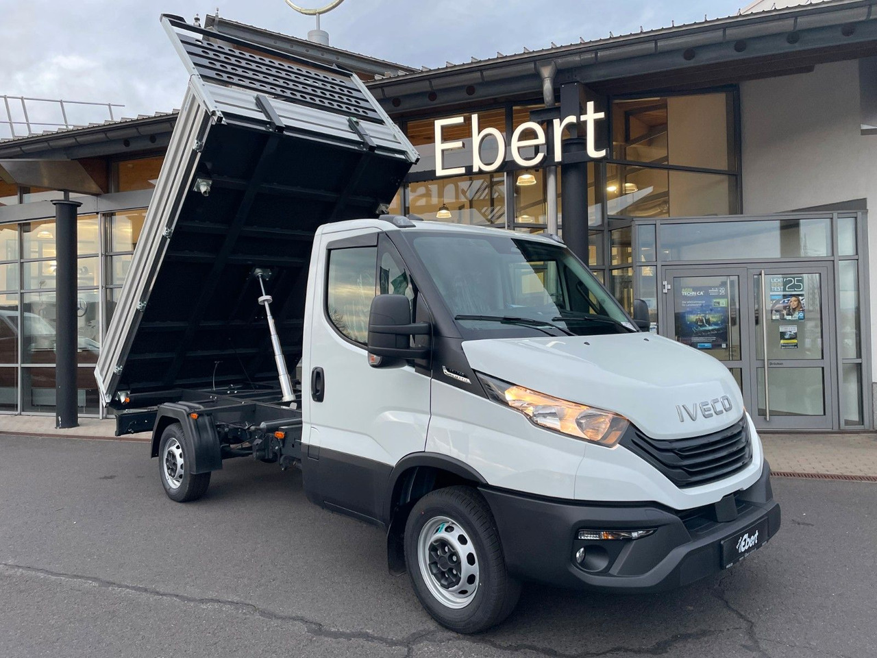 Iveco Daily 35S14 A8*R3.450mm*Automatik*Kamera*2Sitze* - Kipper bestelwagen: afbeelding 1 Iveco Daily 35S14 A8*R3.450mm*Automatik*Kamera*2Sitze* - Kipper bestelwagen: afbeelding 1