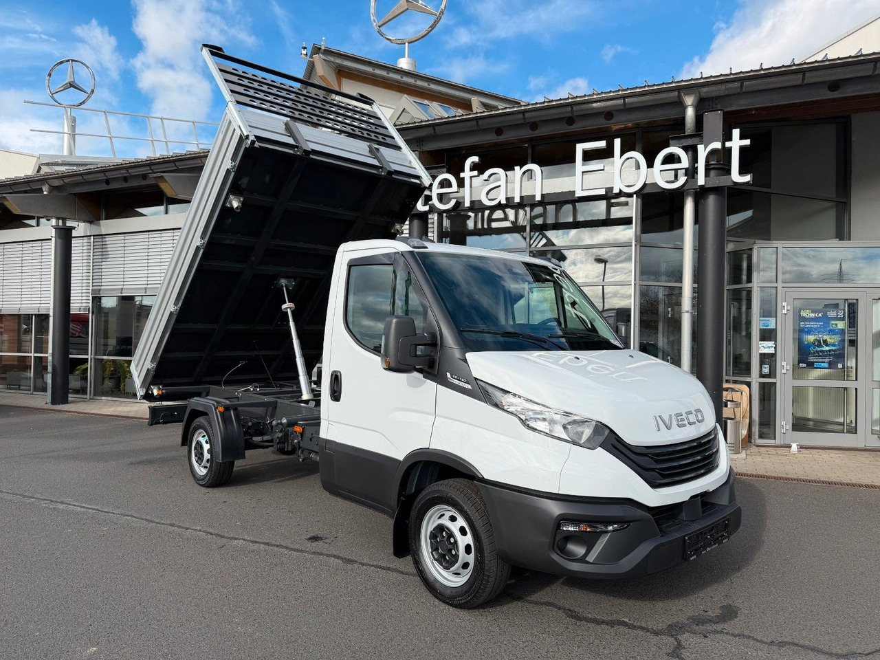 Iveco Daily 35S14 A8 *R3.450mm*Automatik*Klima* 4x - Kipper bestelwagen: afbeelding 2 Iveco Daily 35S14 A8 *R3.450mm*Automatik*Klima* 4x - Kipper bestelwagen: afbeelding 2