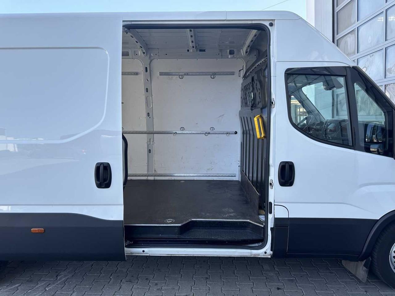 Iveco Daily 35S16 A8 *Klima*Radstand4.100mm* - Gesloten bestelwagen: afbeelding 5 Iveco Daily 35S16 A8 *Klima*Radstand4.100mm* - Gesloten bestelwagen: afbeelding 5