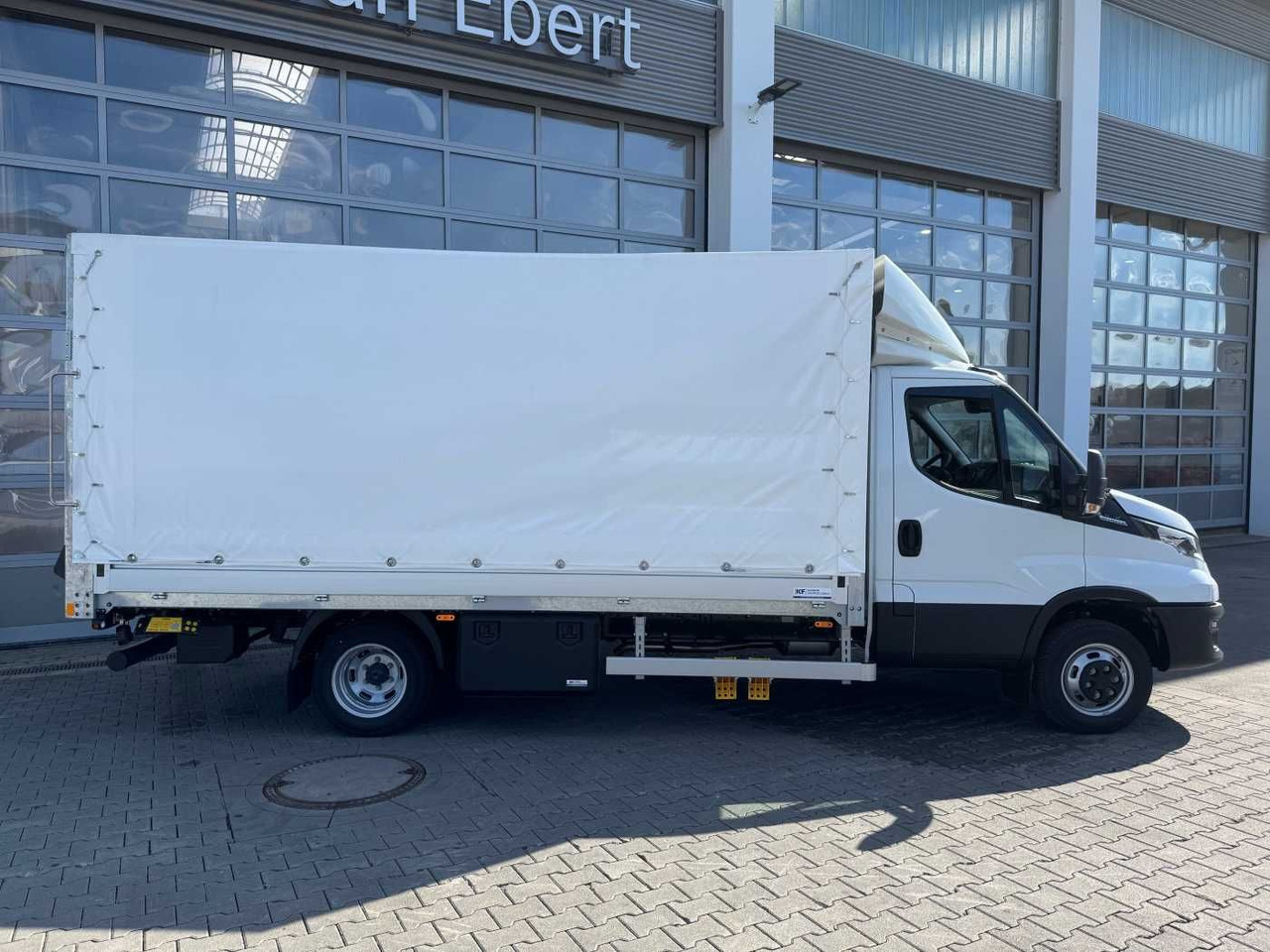 Iveco Daily 50C16 HA8 Pritsche+Plane *LBW* 3x - Huifzeil bedrijfswagen: afbeelding 2 Iveco Daily 50C16 HA8 Pritsche+Plane *LBW* 3x - Huifzeil bedrijfswagen: afbeelding 2