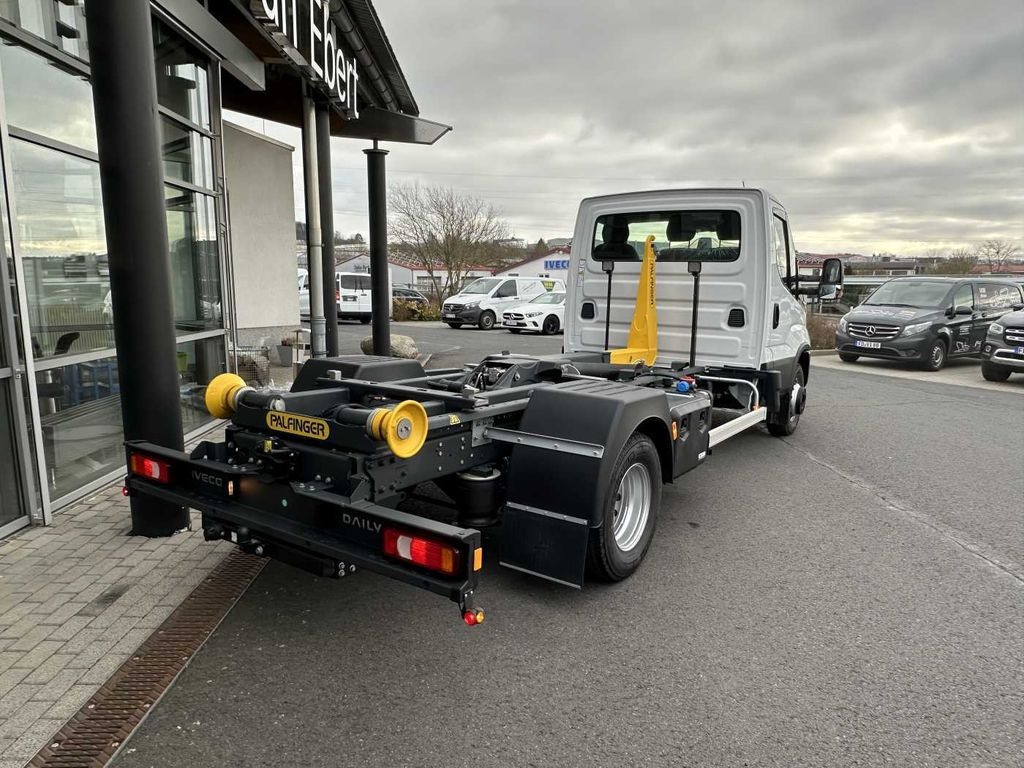 Iveco Daily 70C18 3.0L Abrollkipper *AHK*Luft*Sperre* - Haakarmsysteem vrachtwagen: afbeelding 5 Iveco Daily 70C18 3.0L Abrollkipper *AHK*Luft*Sperre* - Haakarmsysteem vrachtwagen: afbeelding 5