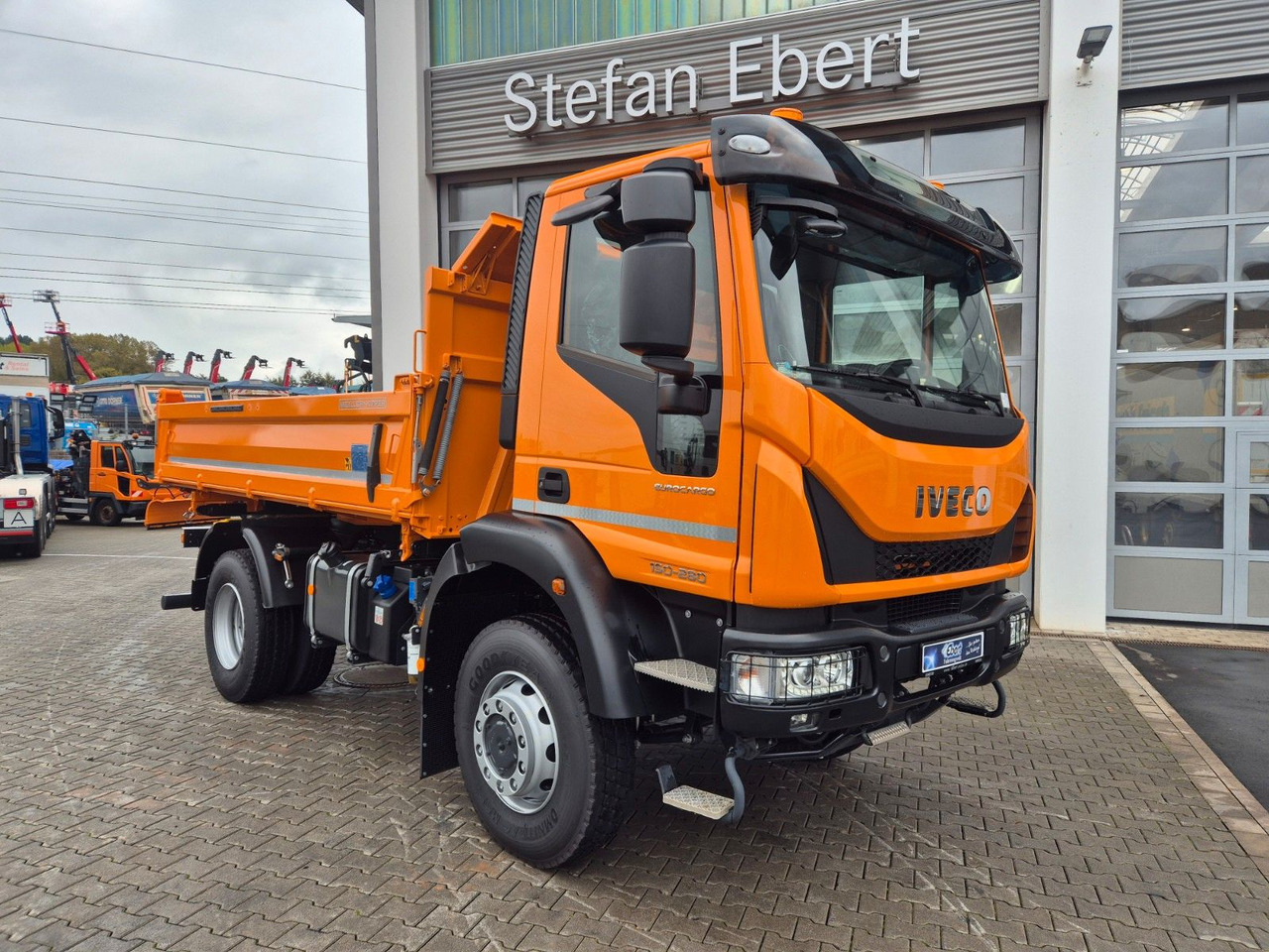 Iveco ML150E28W 4x4 Meiller Dreiseitenkipper 2xAHK - Kipper vrachtwagen: afbeelding 3 Iveco ML150E28W 4x4 Meiller Dreiseitenkipper 2xAHK - Kipper vrachtwagen: afbeelding 3