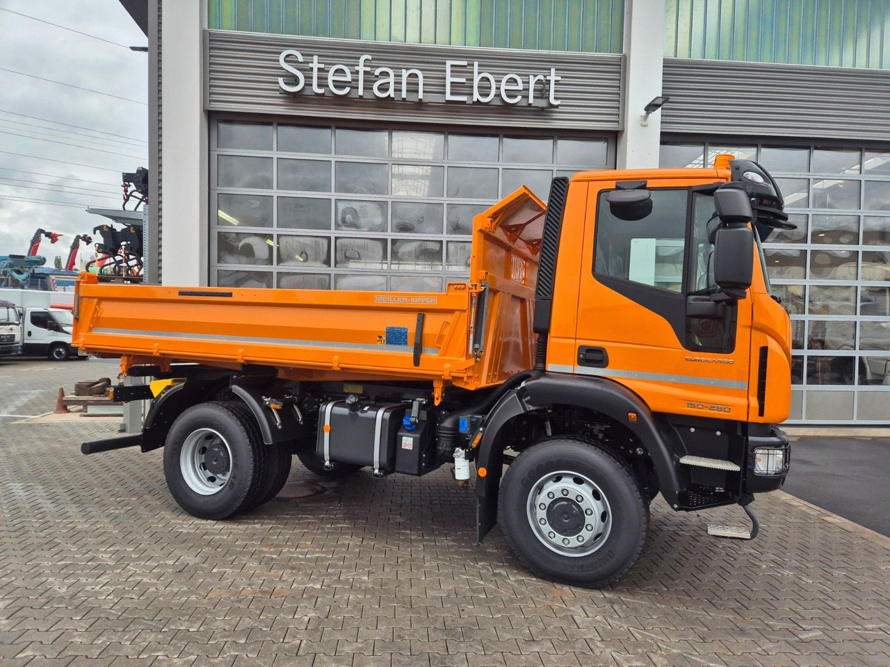 Iveco ML150E28W 4x4 Meiller Dreiseitenkipper 2xAHK - Kipper vrachtwagen: afbeelding 5 Iveco ML150E28W 4x4 Meiller Dreiseitenkipper 2xAHK - Kipper vrachtwagen: afbeelding 5