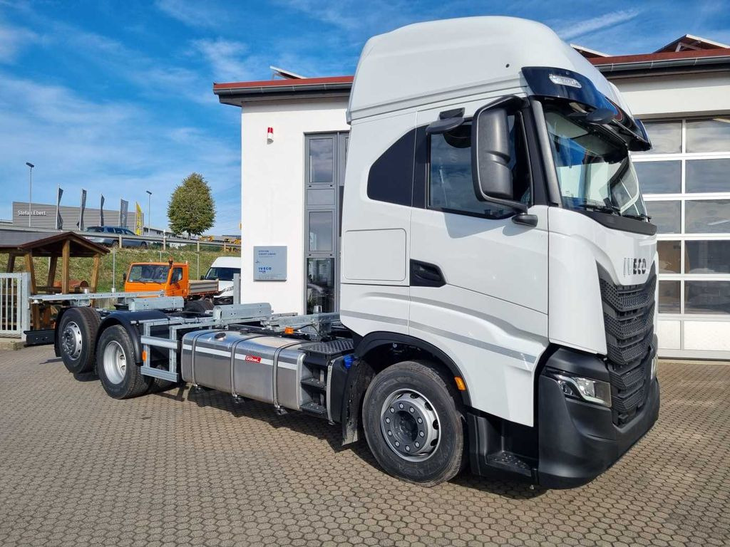 Iveco S-Way AS260S46 6x2 BDF-Wechsler Intarder 2x vorh Iveco S-Way AS260S46 6x2 BDF-Wechsler Intarder 2x vorh - Containertransporter/ Wissellaadbak vrachtwagen: afbeelding 2 Iveco S-Way AS260S46 6x2 BDF-Wechsler Intarder 2x vorh Iveco S-Way AS260S46 6x2 BDF-Wechsler Intarder 2x vorh - Containertransporter/ Wissellaadbak vrachtwagen: afbeelding 2