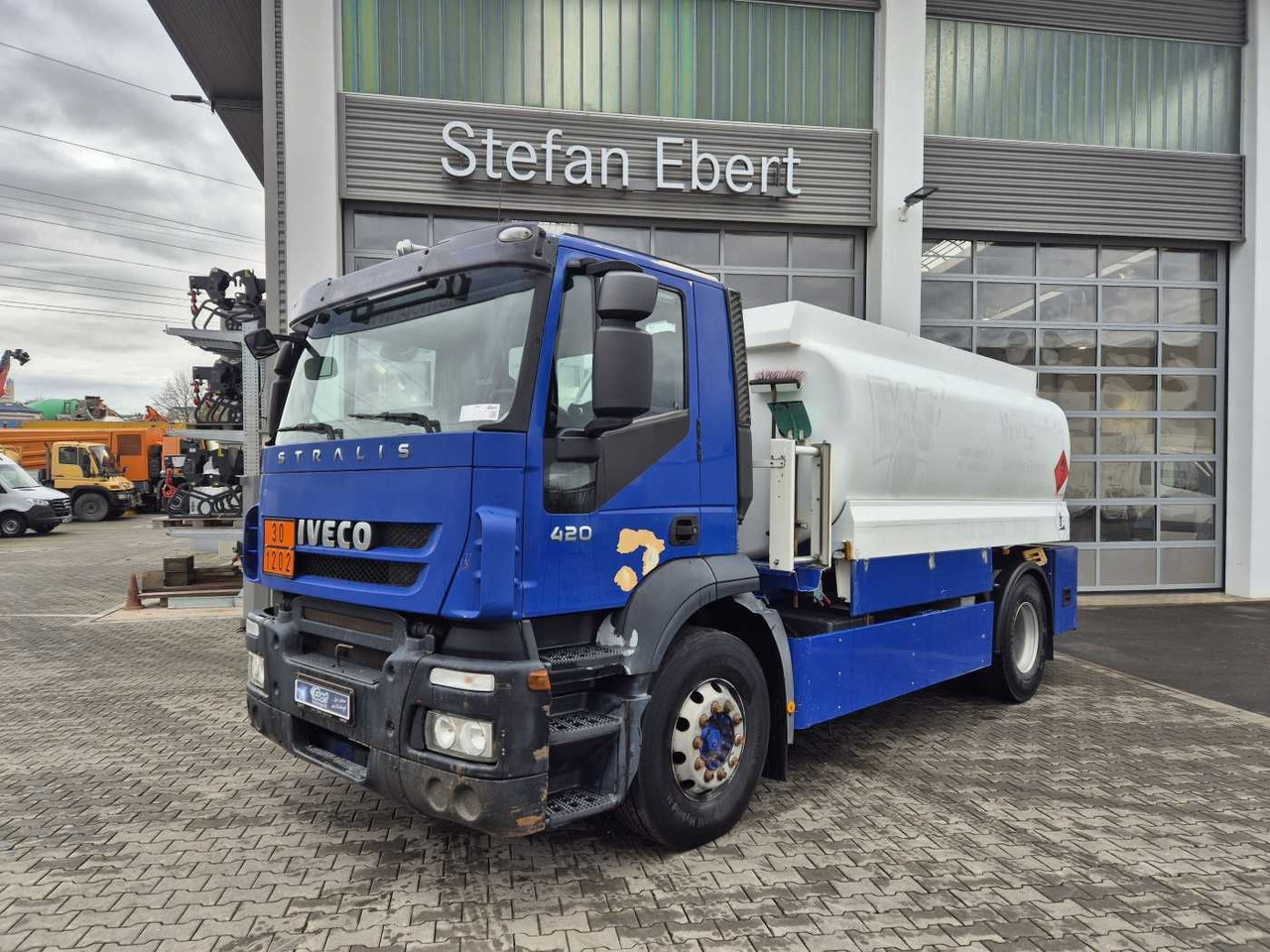 Iveco Stralis AD190S42/P 14.000L Lindner&Fischer - Tankwagen: afbeelding 1 Iveco Stralis AD190S42/P 14.000L Lindner&Fischer - Tankwagen: afbeelding 1