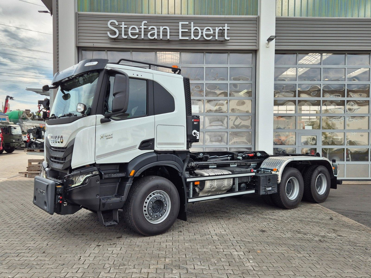 Iveco X-Way AT300X48Z/P HR OFF 6x4 Hiab Winterdienst - Haakarmsysteem vrachtwagen: afbeelding 4 Iveco X-Way AT300X48Z/P HR OFF 6x4 Hiab Winterdienst - Haakarmsysteem vrachtwagen: afbeelding 4