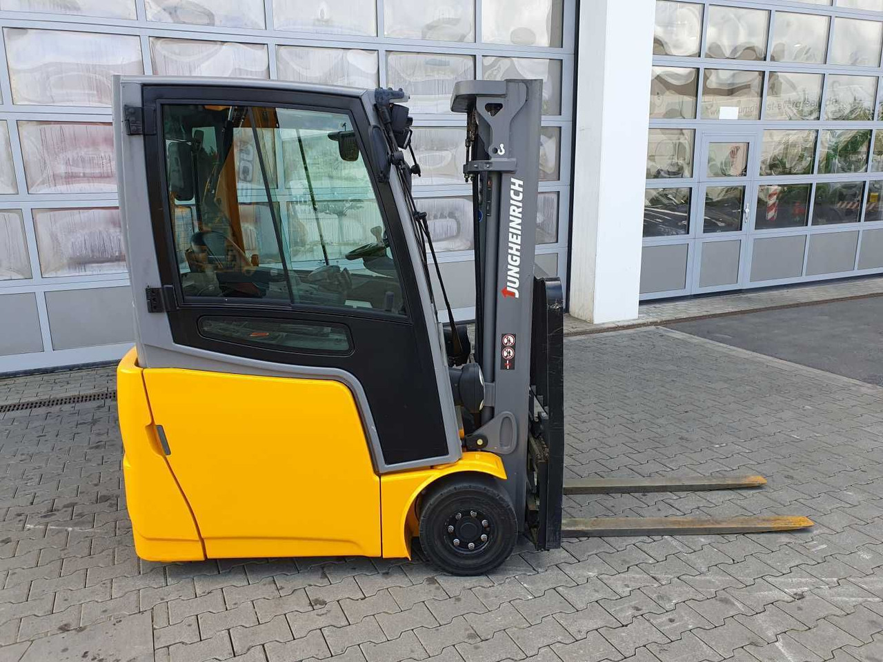 Jungheinrich EFG 215 / Triplex: 4.25m! / SS / 2.472h! / 2020 - Elektrische heftruck: afbeelding 2 Jungheinrich EFG 215 / Triplex: 4.25m! / SS / 2.472h! / 2020 - Elektrische heftruck: afbeelding 2