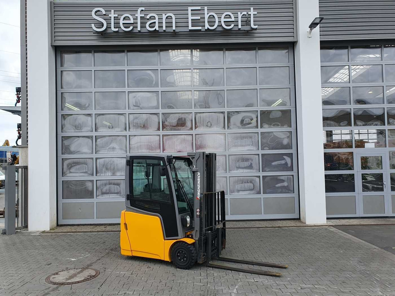 Jungheinrich EFG 215 / Triplex: 4.25m! / SS / 4.297h! - Elektrische heftruck: afbeelding 1 Jungheinrich EFG 215 / Triplex: 4.25m! / SS / 4.297h! - Elektrische heftruck: afbeelding 1