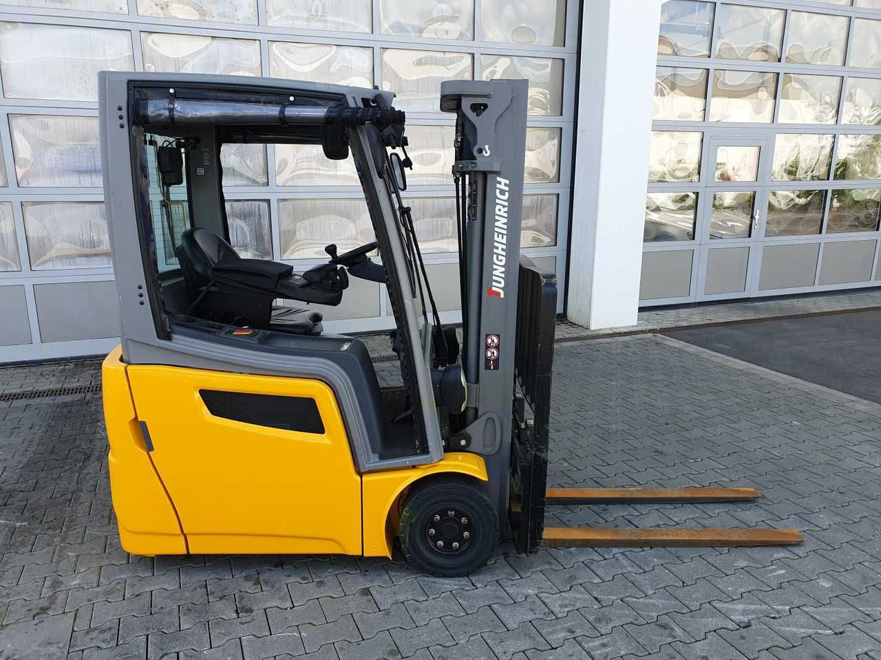 Jungheinrich EFG 215 / Triplex: 4.25m! / SS / nur 3.488h! - Elektrische heftruck: afbeelding 3 Jungheinrich EFG 215 / Triplex: 4.25m! / SS / nur 3.488h! - Elektrische heftruck: afbeelding 3