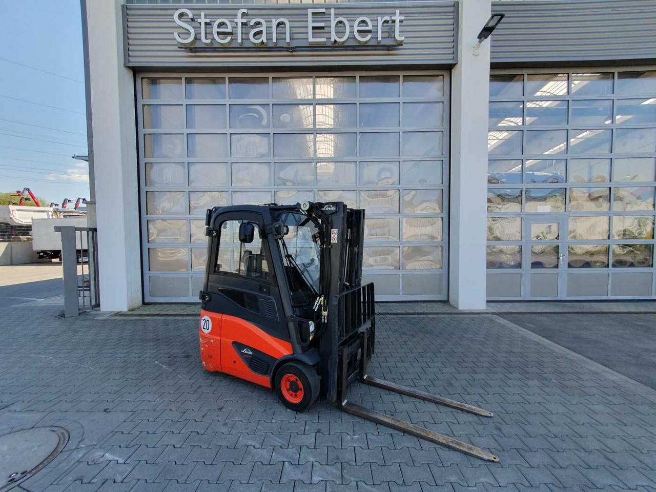 Linde E14 - 01 / Triplex: 4.10m! / SS / nur 2.899h! - Elektrische heftruck: afbeelding 1 Linde E14 - 01 / Triplex: 4.10m! / SS / nur 2.899h! - Elektrische heftruck: afbeelding 1