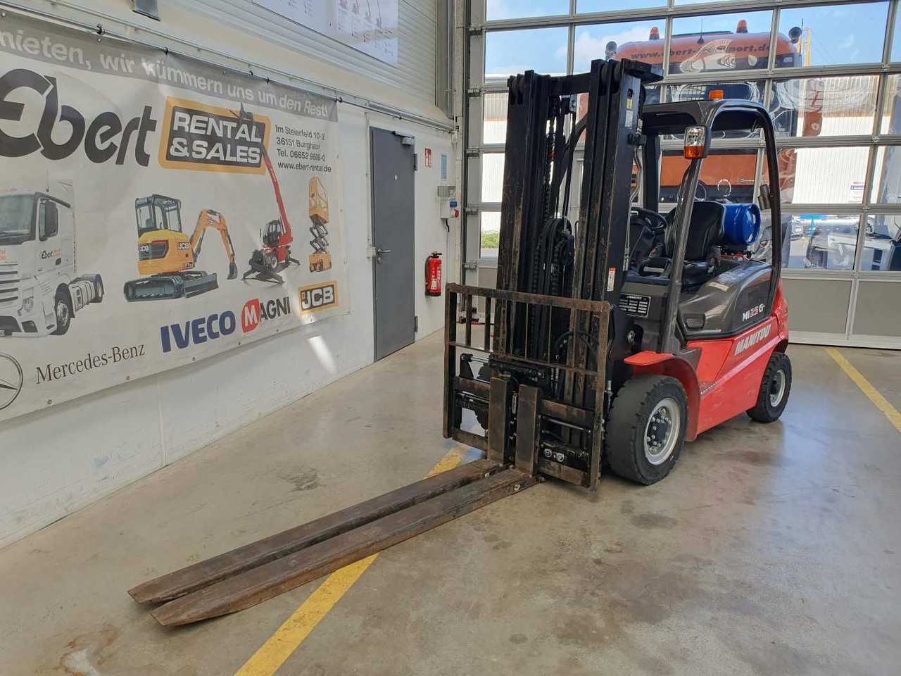 Manitou MI 25 G / Triplex: 4.70m / nur 1.976h! / SS - Heftruck: afbeelding 4 Manitou MI 25 G / Triplex: 4.70m / nur 1.976h! / SS - Heftruck: afbeelding 4