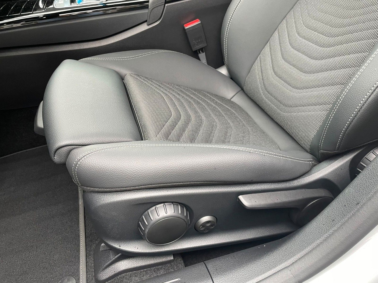 Sedan Mercedes-Benz A 200 Progressive Ambiente+R-Kamera+: afbeelding 12