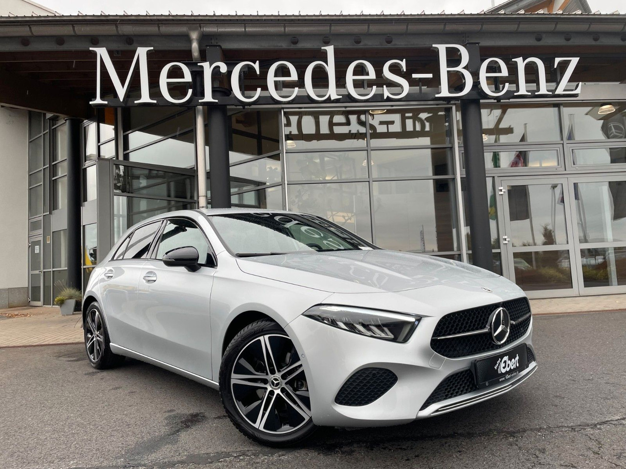 Mercedes-Benz A 200 Progressive Ambiente+R-Kamera+ - Sedan: afbeelding 1 Mercedes-Benz A 200 Progressive Ambiente+R-Kamera+ - Sedan: afbeelding 1
