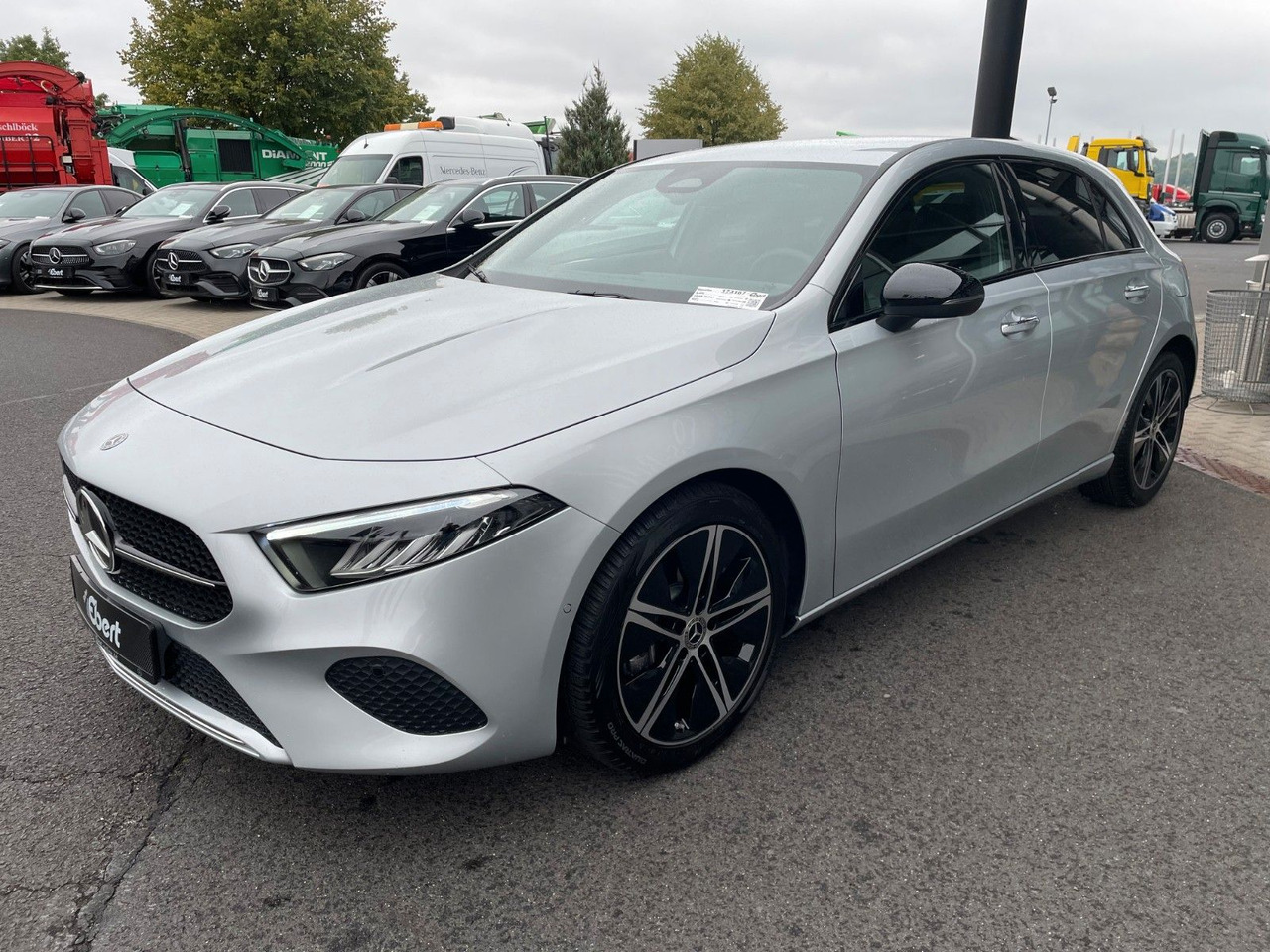 Mercedes-Benz A 200 Progressive Ambiente+R-Kamera+ - Sedan: afbeelding 2 Mercedes-Benz A 200 Progressive Ambiente+R-Kamera+ - Sedan: afbeelding 2
