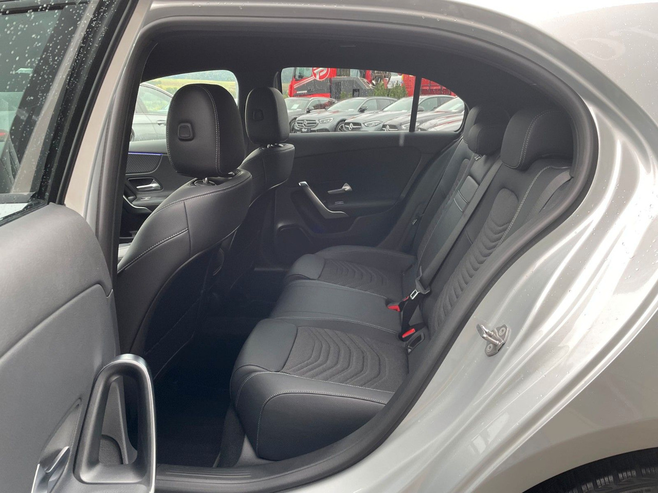 Sedan Mercedes-Benz A 200 Progressive Ambiente+R-Kamera+: afbeelding 9