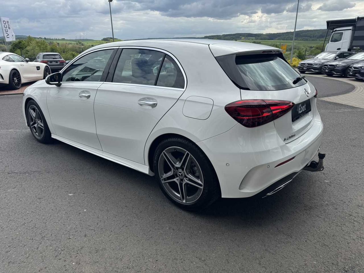 Mercedes-Benz A 200d AMG+AHK+Ambiente+RFK+MBUX+LED+IHC - Sedan: afbeelding 3 Mercedes-Benz A 200d AMG+AHK+Ambiente+RFK+MBUX+LED+IHC - Sedan: afbeelding 3