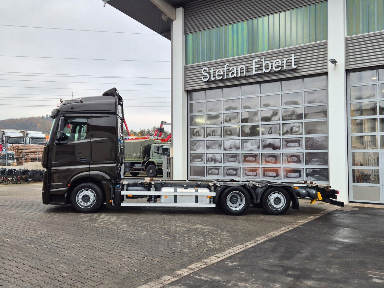 Mercedes-Benz Actros 2543 LnR 6x2 Retarder - Containertransporter/ Wissellaadbak vrachtwagen: afbeelding 5 Mercedes-Benz Actros 2543 LnR 6x2 Retarder - Containertransporter/ Wissellaadbak vrachtwagen: afbeelding 5