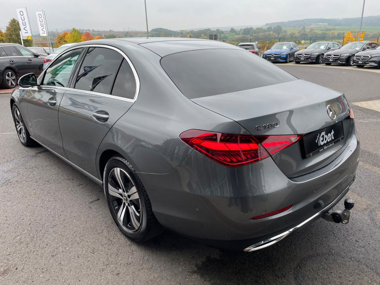Mercedes-Benz C 180 AVANTGARDE R-Kamera+AHK+TOTW+Ambiente - Sedan: afbeelding 3 Mercedes-Benz C 180 AVANTGARDE R-Kamera+AHK+TOTW+Ambiente - Sedan: afbeelding 3