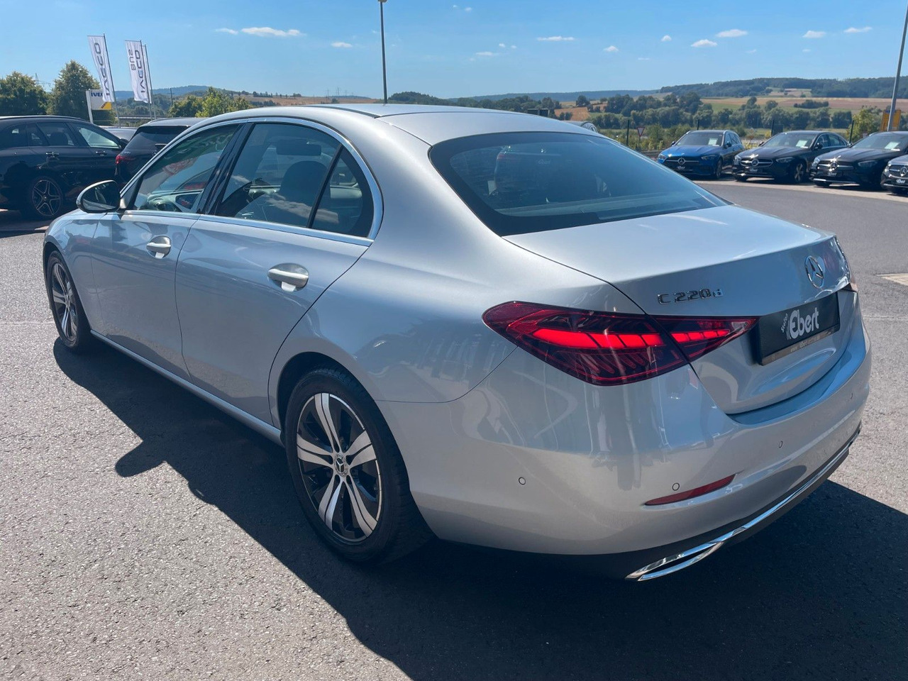 Mercedes-Benz C 220 d AVANTGARDE R-Kamera+Carplay+TotW+Ambient - Sedan: afbeelding 3 Mercedes-Benz C 220 d AVANTGARDE R-Kamera+Carplay+TotW+Ambient - Sedan: afbeelding 3